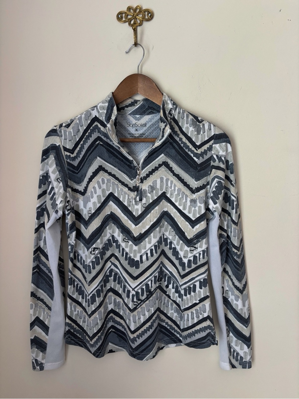 San Soleil Grey Chevron 1/4 Zip Pullover Top Small